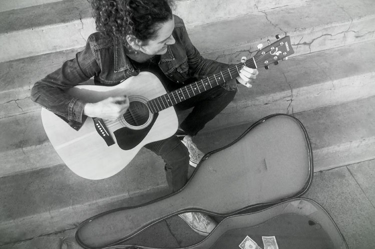 guitar-vista-acoustic-guitar-five-tips-for-busking