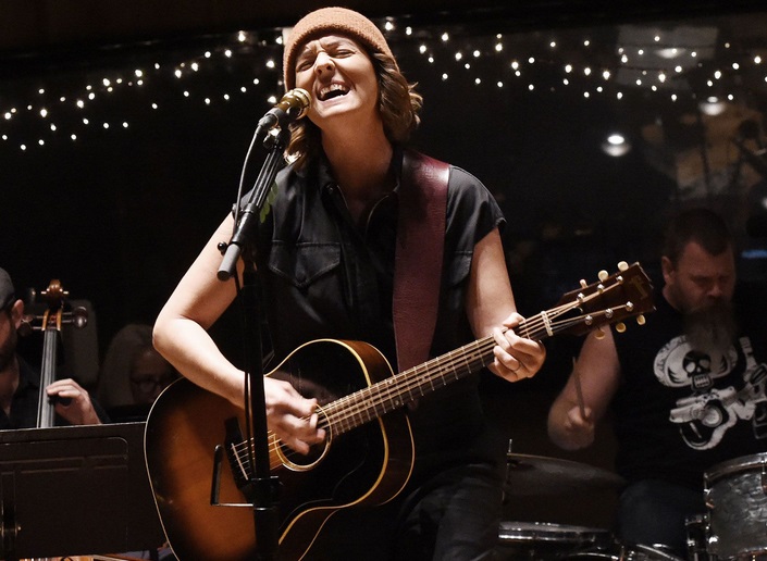 guitar-vista-the-stringer-americana-music-news-brandi-carlile