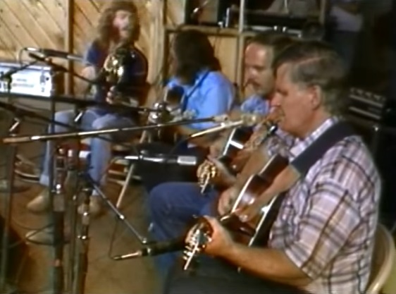 guitar-vista-the-stringer-acoustic-guitar-doc-watson-black-mountain-rag