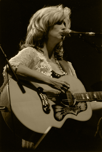 tim-anderson-emmylou-harris-seattle-pier